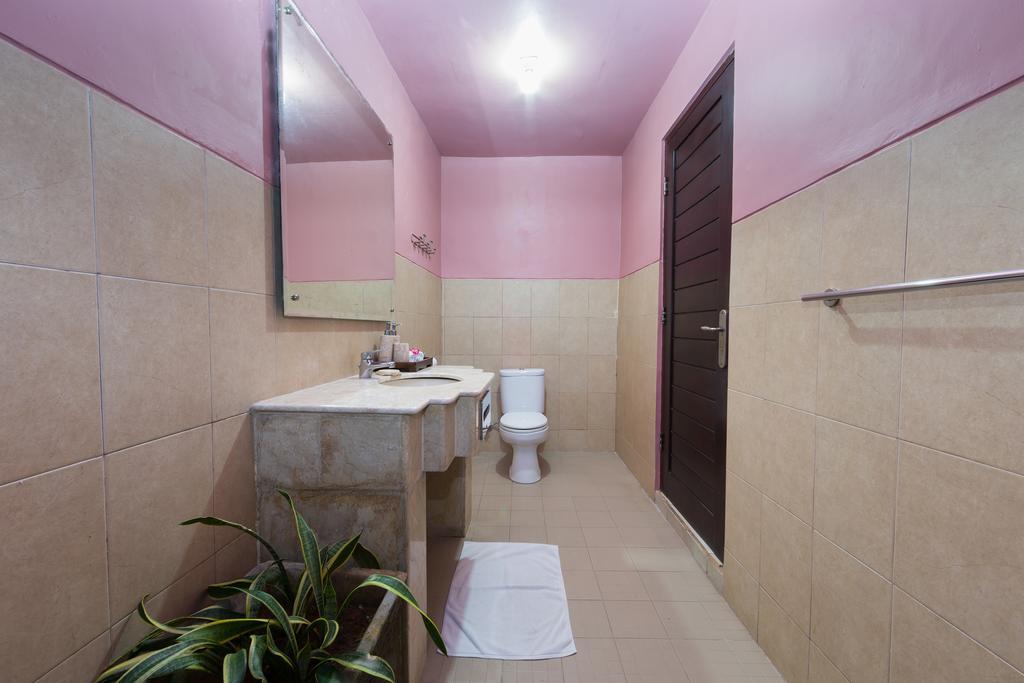Wayan's Guesthouse Canggu Eksteriør billede
